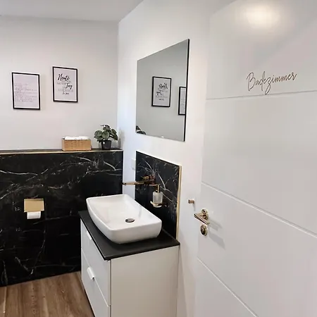 Apartment Moderne Mit Balkon *