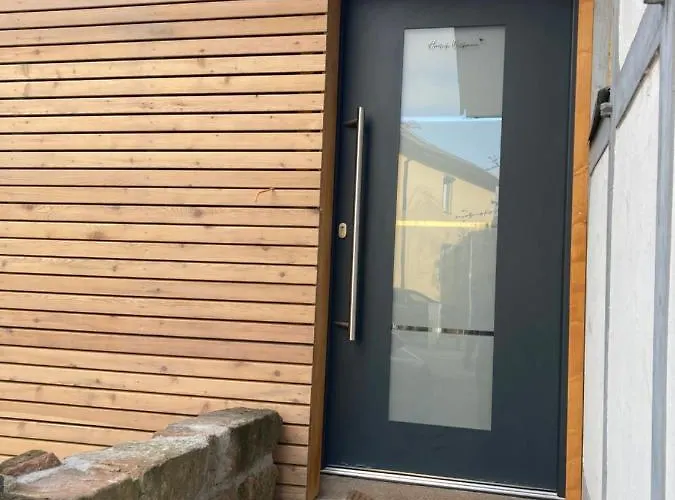 Moderne Mit Balkon * הרקסהיים